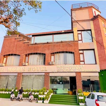 Modi Hotel & Resorts Pinjaur Kültér fotó