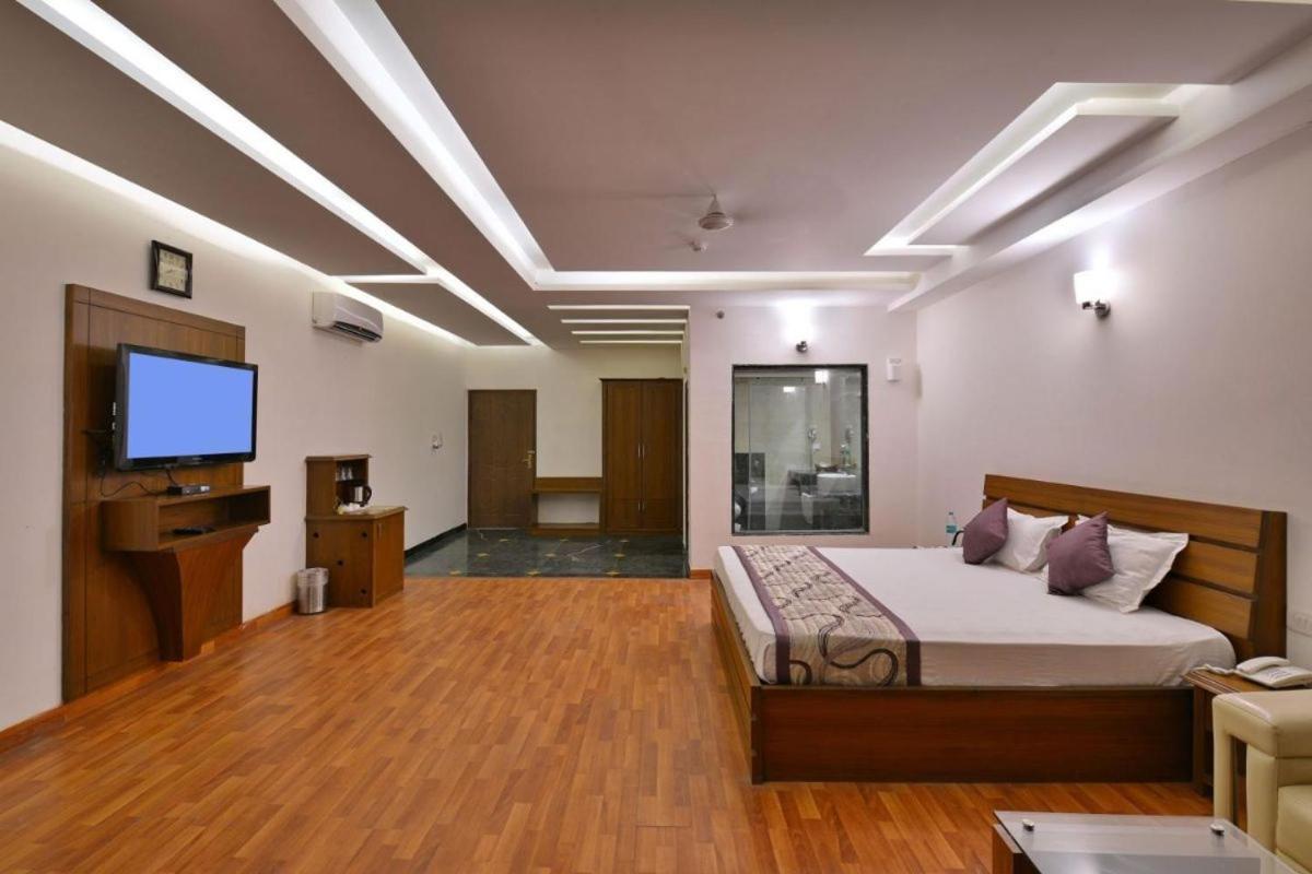 Modi Hotel & Resorts Pinjaur Kültér fotó